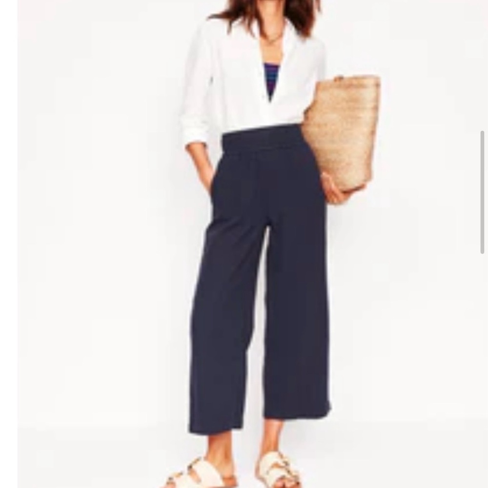 Boden Cropped Double Cloth Pants- Navy